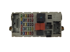 Κουτί ασφαλειών Fiat Punto 2 46774357 46774360 Delphi