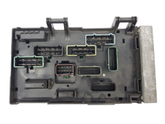 Κουτί ασφαλειών Chrysler 04869001AJ 04869204AM 19751